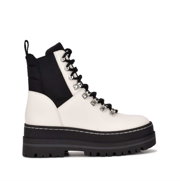 Marc Fisher Plune Lace-Up Lug Sole Leather Moto Bootie MARC FISHER LTD #457 - Picture 2 of 6